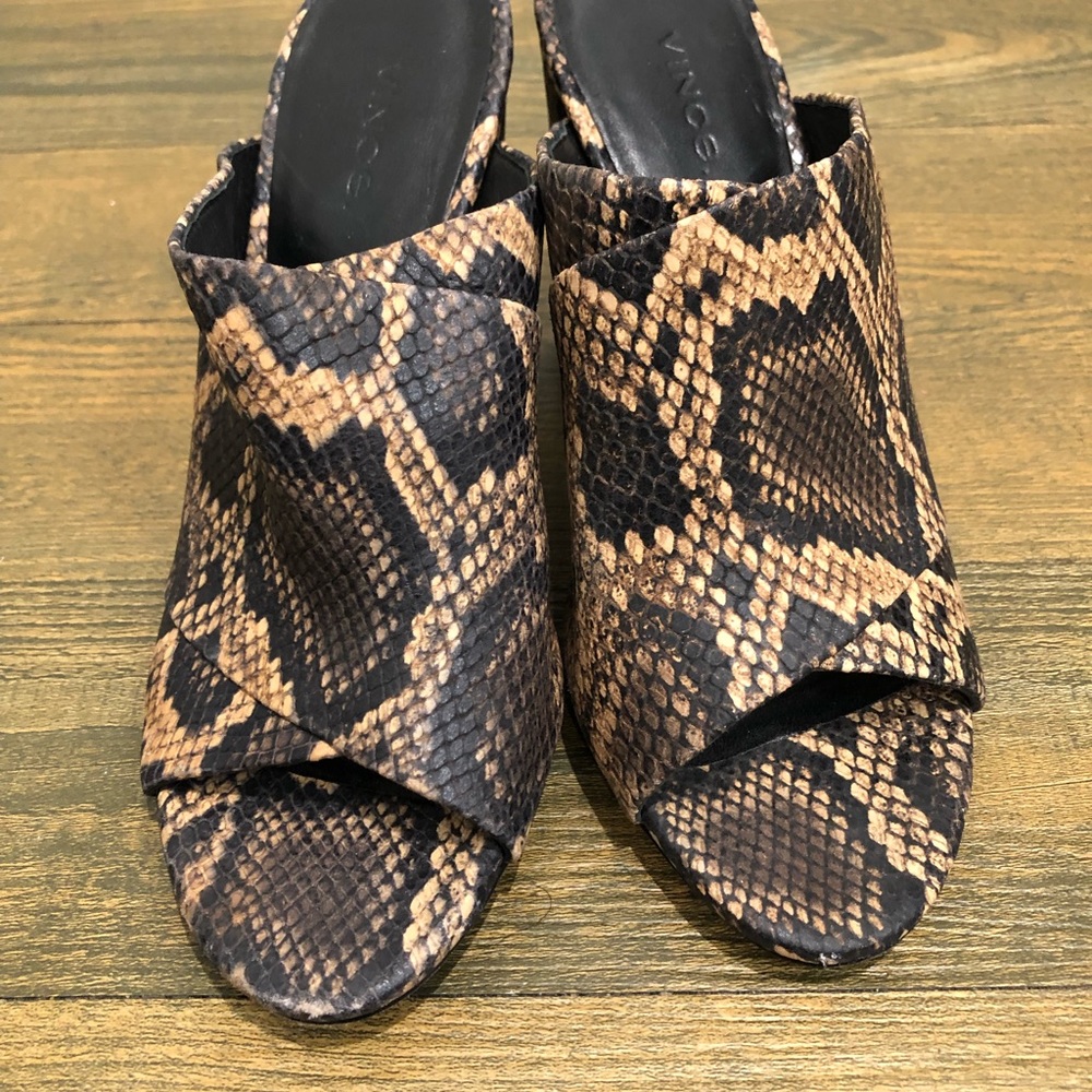 Vince Gray Heath Snakeskin Print Mule Sz.‎ 7.5